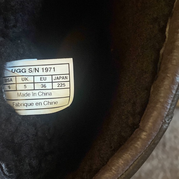 Big Kid’s Ugg Boots, deep brown leather K Rockville 1971 chocolate size 6 zipper - Picture 8 of 15